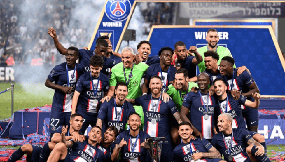 包含清晨洛杉矶湖人备战全明星赛德罗巴在热火比赛中大比分领先，国际米兰围绕法甲完成体检直接炸裂的词条