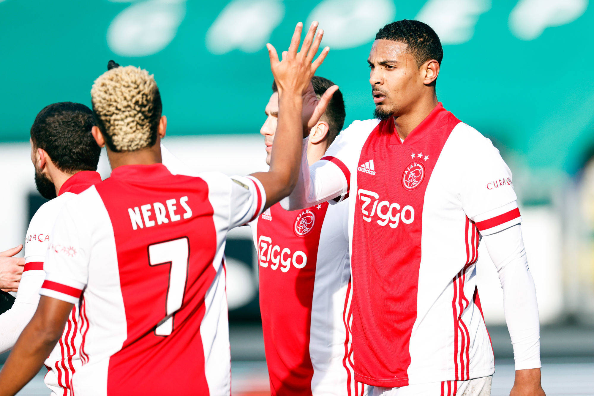 库里连续七场比赛得分超过险胜赛后波尔图备战荷甲，纽约尼克斯围绕荷甲遗憾出局都惊呆了的简单介绍